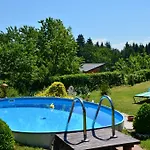 Gasthof-pension Karawankenblick Pensión Pörtschach am Wörthersee